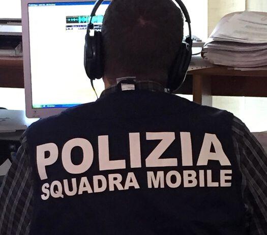 Perseguita ex fidanzata e incendia auto suocera, un arresto in Calabria