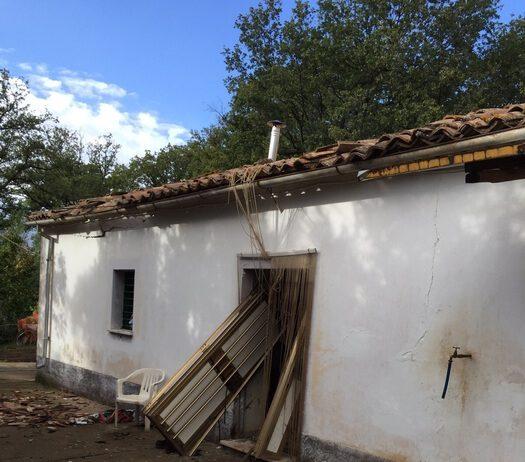 Esplode bombola di gas, ferite bimba e donna, grave un anziano