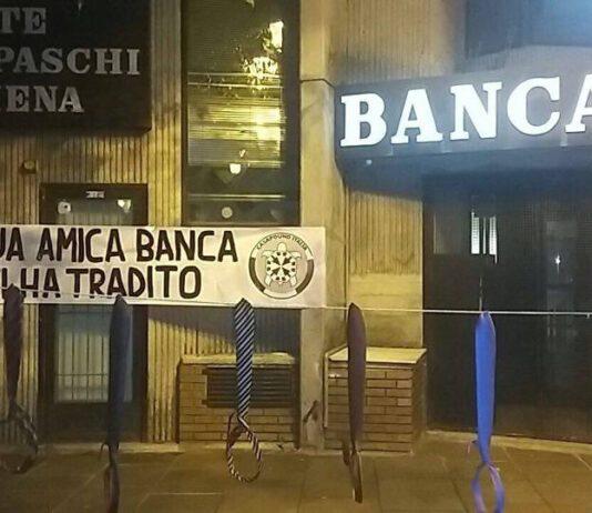 Salvabanche: cravatte annodate come cappi davanti alla filiale di MPS, azione choc di CasaPound