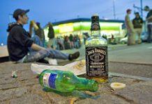 Calabria, studenti tra alcolici e spinellli, licenza bar sospesa