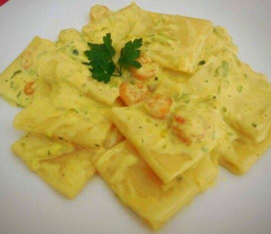 “Paccheri cremosi con gamberetti e zucchine”