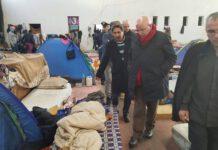 Rosarno, il presidente Oliverio visita il campo migranti: mai più lager