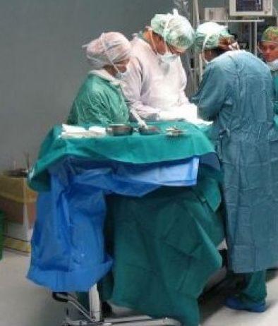 Neonato morto in sala parto, tre avvisi di garanzia