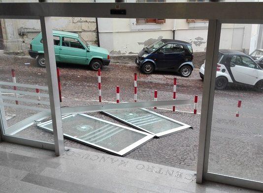 Fortissime raffiche di vento creano disagi in Calabria