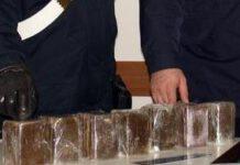 In auto con 2 kg di hascisc, 4 arresti