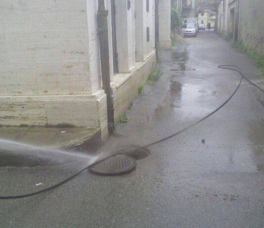 Rosarno, emergenza fogna, immediato intervento del comune