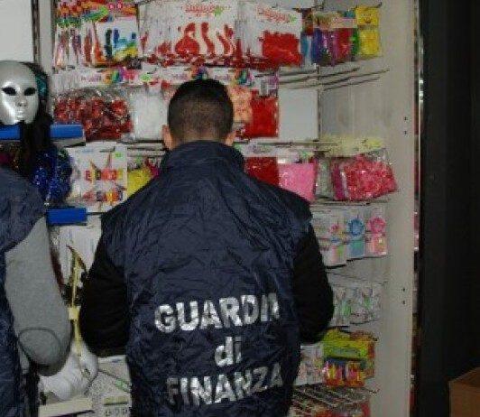 Sequestrate 500mila maschere di carnevale