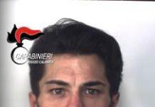 Nascondevano armi e cocaina in casa, arrestata giovane coppia a Reggio Calabria