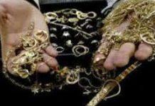 Guardia di Finanza restituisce gioielli rubati ai proprietari