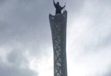 La Fidelitas omaggia San Francesco di Paola con una corona di fiori