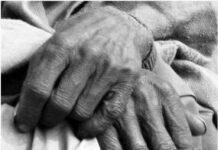 Muore d’infarto mentre veglia padre malato che assiste impotente alla tragedia