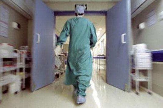Intercettazioni Choc e risate tra dottori: “Le abbiamo sfondato la vagina”