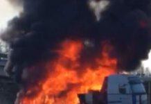 Camion in fiamme sull’A3-altezza Palmi
