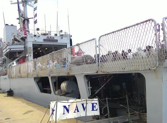 Sbarcata a Reggio nave con 294 migranti