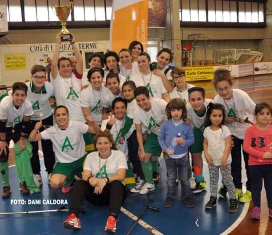 Il Cus Cosenza approda in Serie A affondando il Vibo C/5 per 3-0. Per le vibonesi ultima chance nei playoff interregionali