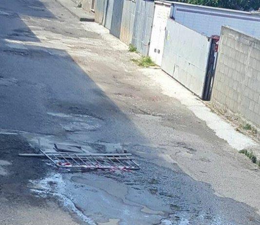 Rosarno, segnalazione residenti via Plutarco “Abbiamo la fogna davanti casa”