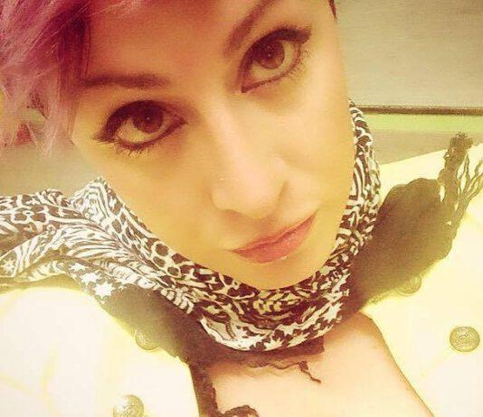 Terribile incidente frontale, muore ragazza 33enne