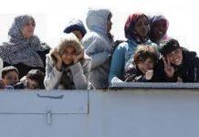 Arrivata nave con 695 migranti