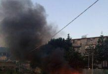 Rosarno, mini discarica data alle fiamme