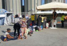 Migranti arrivati a Vibo. Tra i 759, un neonato partorito a bordo