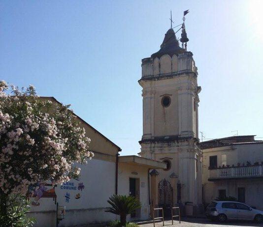 Rosarno, vandali sfondano porta dell’Oratorio
