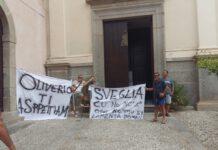 Nicotera, continua la manifestazione. Il comune rimarrà occupato