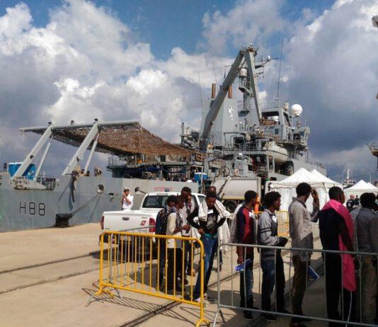 Arrivata a Reggio nave con 332 migranti