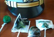 Lecca lecca alla marijuana e droga nei calzini, tre denunce