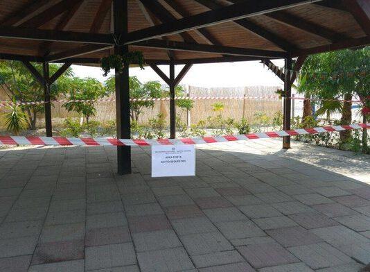 Sequestrate strutture abusive in un lido
