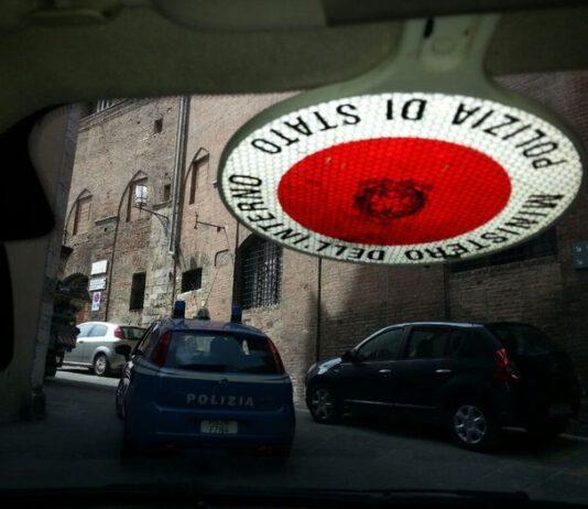 Si aggirava a Genova con pistola e coltello, arrestato reggino