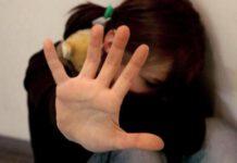 Tenta abusi su minore 14enne, arrestato uomo di 42anni