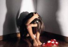 Ragazzina di dieci anni violentata: in manette padre e matrigna
