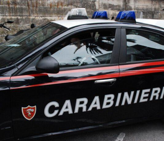 Aveva in auto passamontagna e armi, arrestato 19enne