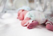 Partorisce a 12 anni, il padre del bimbo ne ha 13