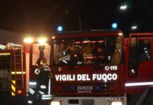 Autocarro in fiamme sulla Salerno-Reggio Calabria