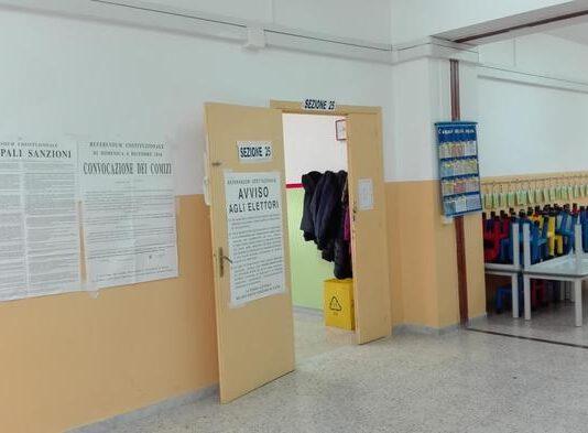Referendum, al voto oltre un milione di elettori in Calabria