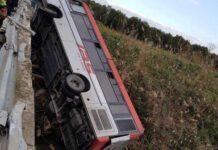 Tragedia in Calabria, autobus precipita in un torrente