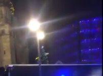 Camion su folla ai mercati di natale Berlino, un morto e diversi feriti