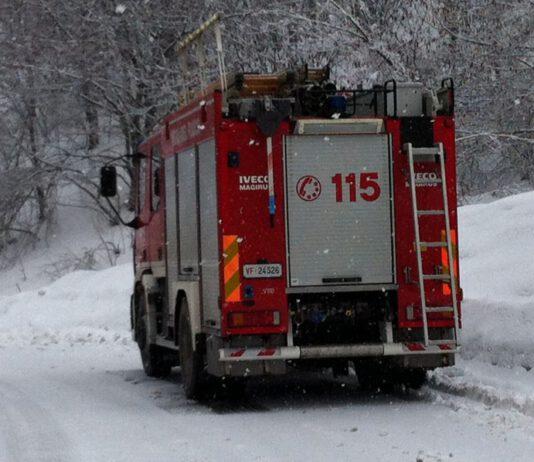 Due camionisti intrappolati per tre giorni nelle montagne tra Vibo e Reggio Calabria a causa della neve e del ghiaccio