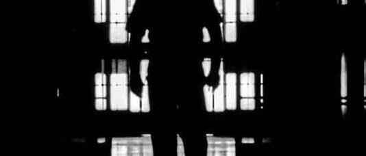 Detenuto tenta suicidio nel carcere di Reggio