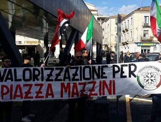 Lamezia, CasaPound protesta per Piazza Mazzini