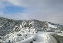 Neve a Umbriatico, scuole chiuse e sale per le strade Il sindaco: “Abbiamo cercato di ridurre tutti i disagi al minimo