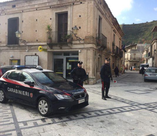 Denunciato dipendente postale per distruzione e soppressione corrispondenza