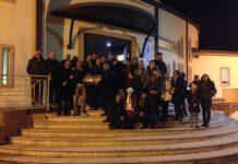 Fidelitas dona cesta a bisognosi della comunità