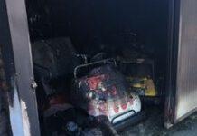 Incendiata area parco giochi