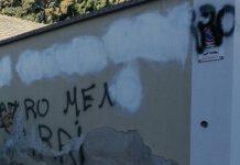 Dopo visita Mattarella, scritte “Più lavoro meno sbirri” e “Don Ciotti sbirro” su vescovado Locri