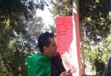 Padre si incatena per protesta, “Da tre anni non riesco a vedere le mie figlie”