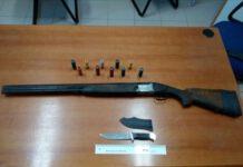 Fucile nascosto in canale di scolo