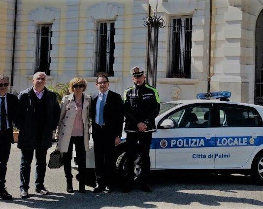 Consegnata al comune di Palmi un’auto confiscata
