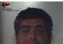 Minaccia parenti e carabinieri con coltello, arrestato